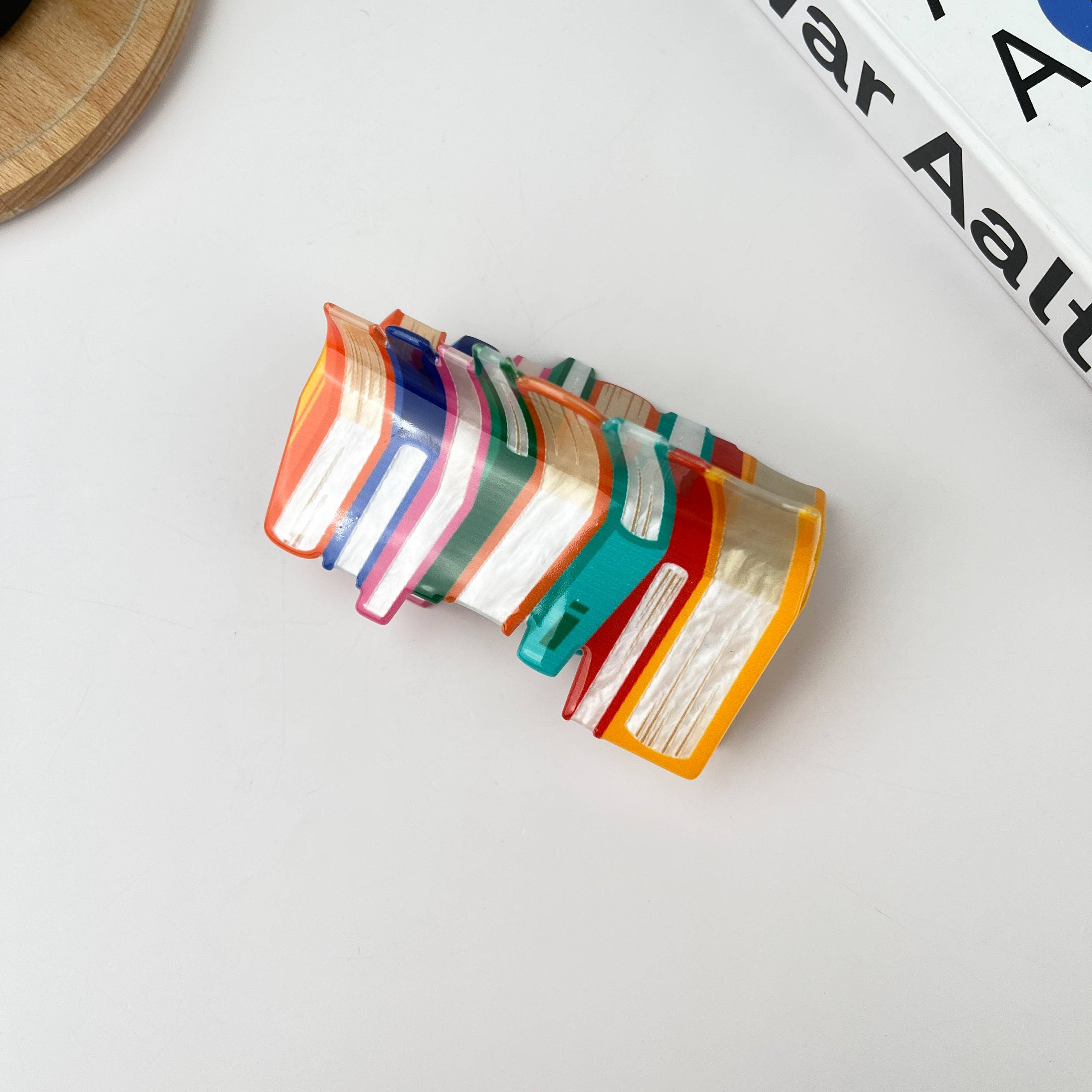 3.9'' Book Hair Clip